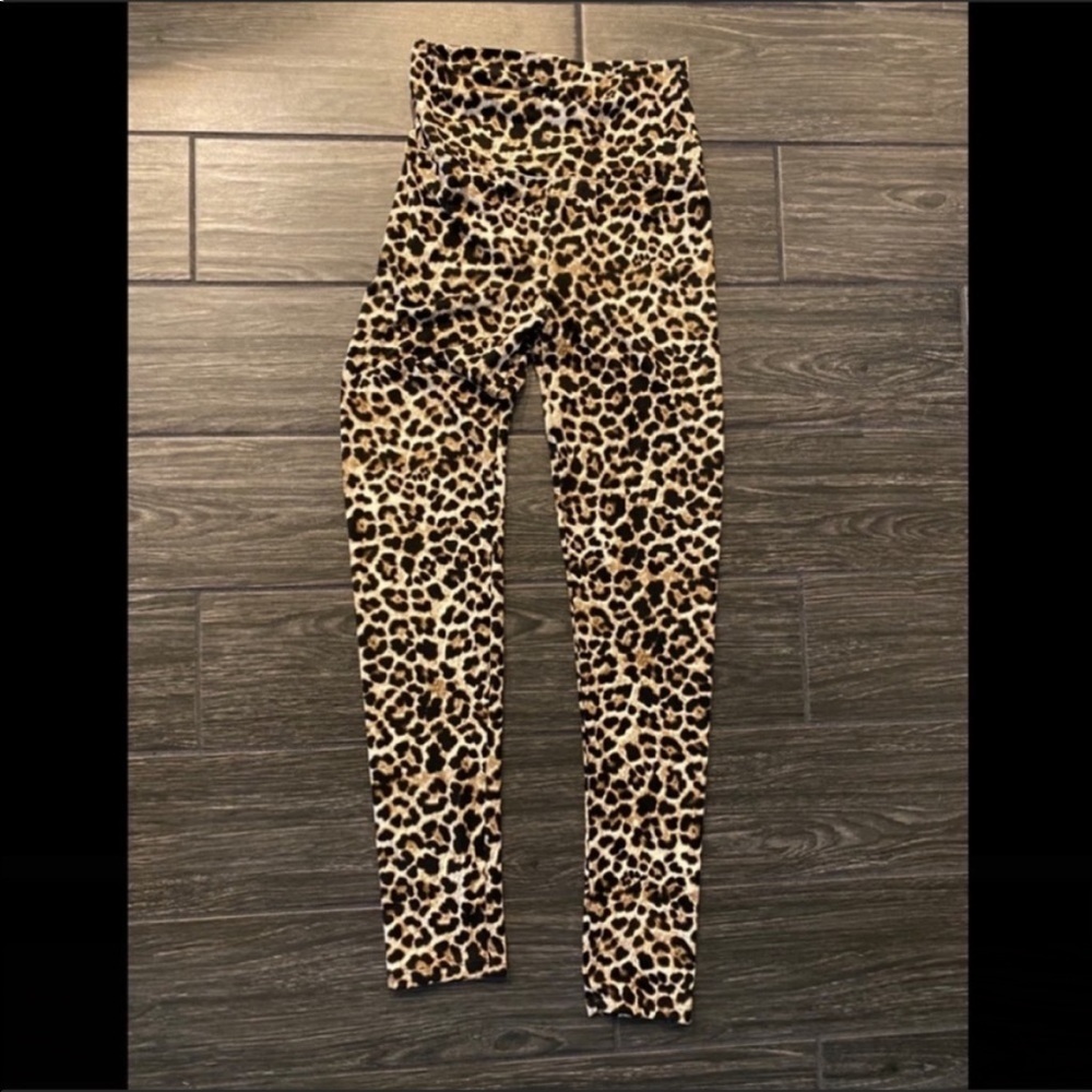 Love Tree Vicky Cheetah Animal Print Leggings Size Small